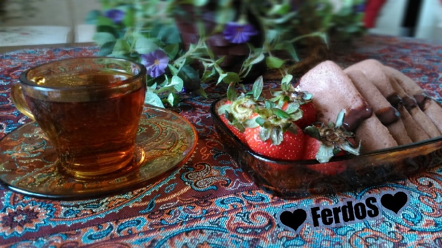 عکس کوکی میکری و چای خوش عطر ایرانی