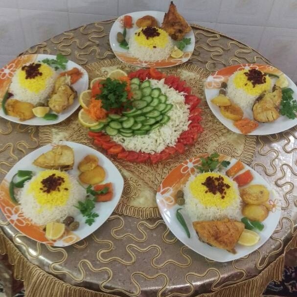 عکس خوراک مرغ تنوری و برنج قالبی