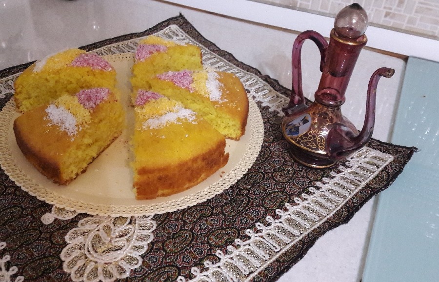 عکس کیک هل و گلاب و زعفرون 