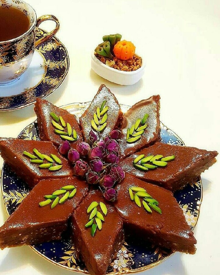 عکس اسلایس خرما با روکش شکلاتی