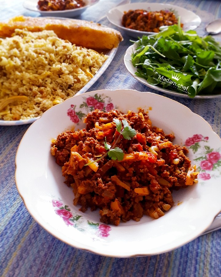 عکس خورش قارچ و گوشت چرخ کرده
