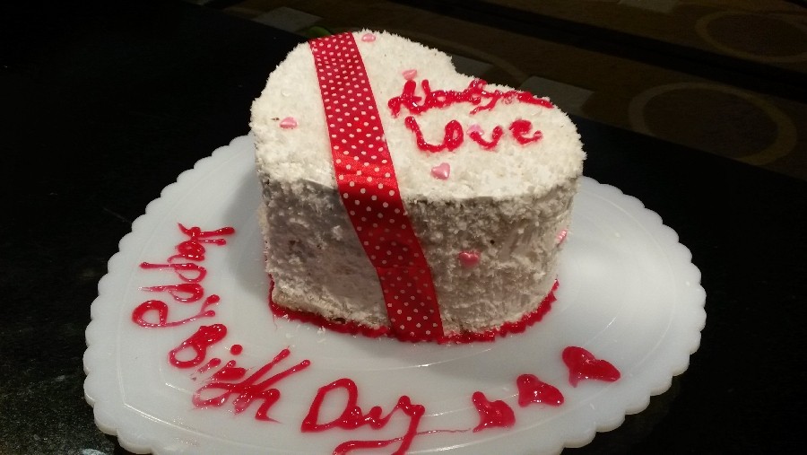 عکس کیک تولد نارگیلی 