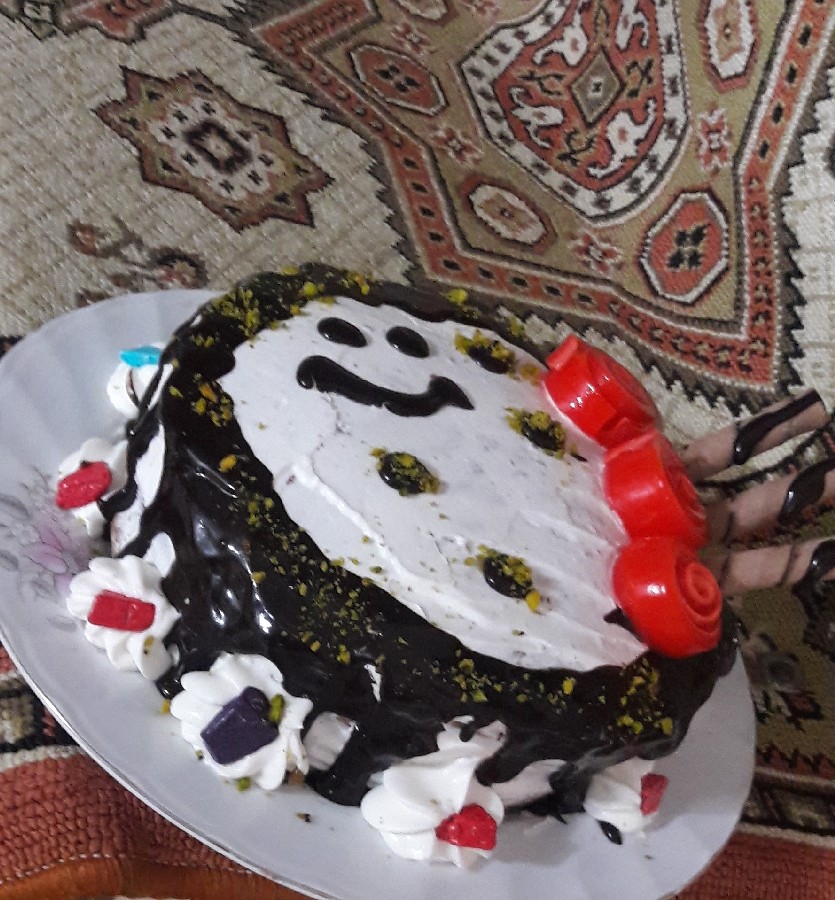 کیک برای عشقم ولی خو چه کنم تازه کارم یکم ابتدایه ولی مزش عالی بود ?