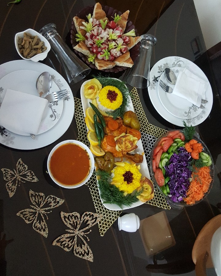 عکس اینم ی شام عاشقانه زرشک پلوومرغ