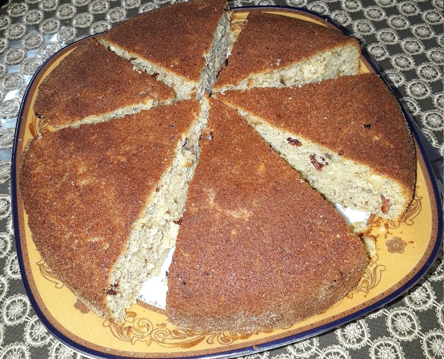 کیک کشمش و گردو با آرد نانوایی