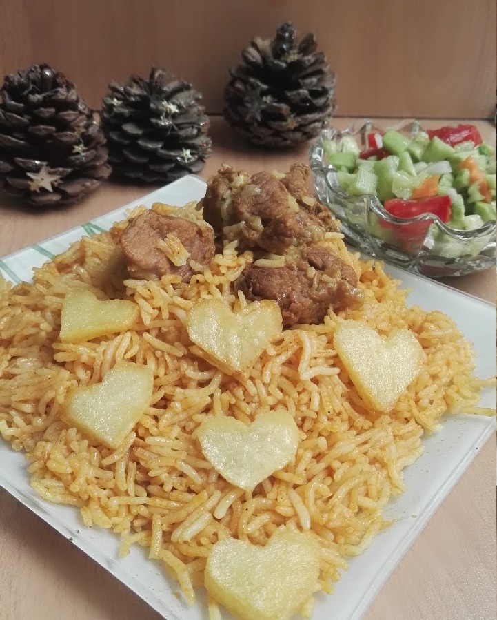 دمپخت گوشت وسالاد شیرازی ناهار امروز ما