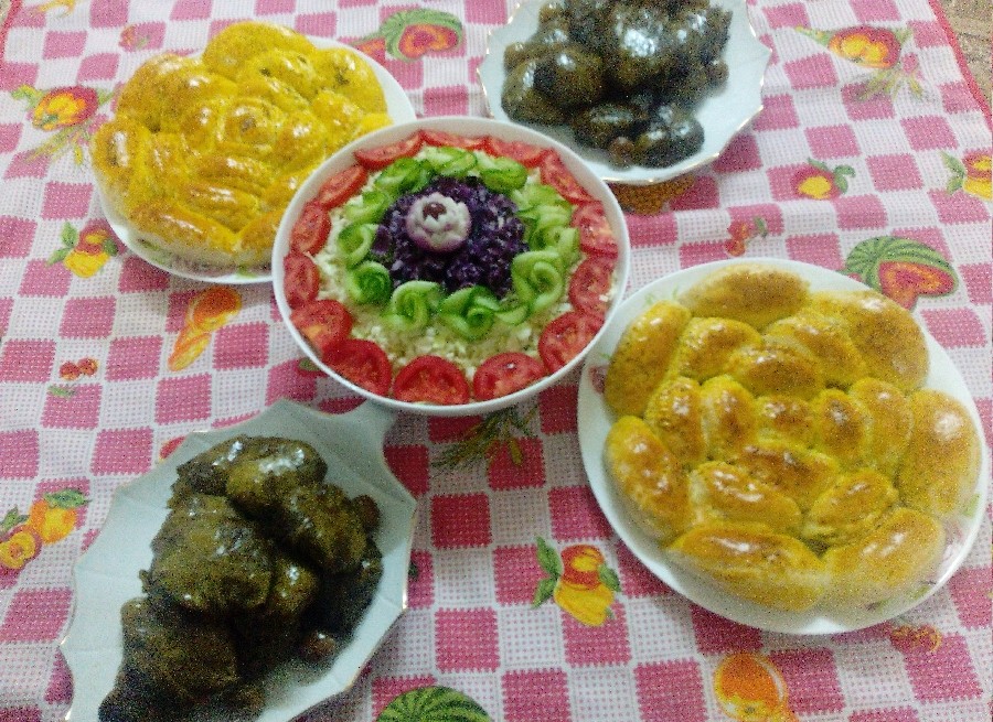 عکس مجموعه ایی از غذاهای من برای ناهار روز جمعه ۹۷/۲/۱۴