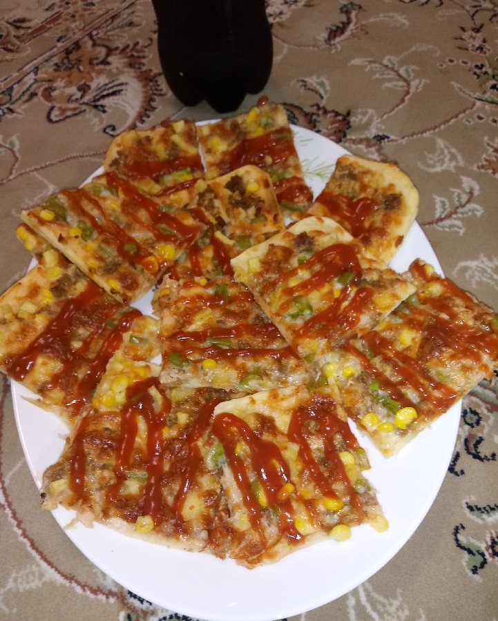 عکس پیتزا با گوشت و مرغ
