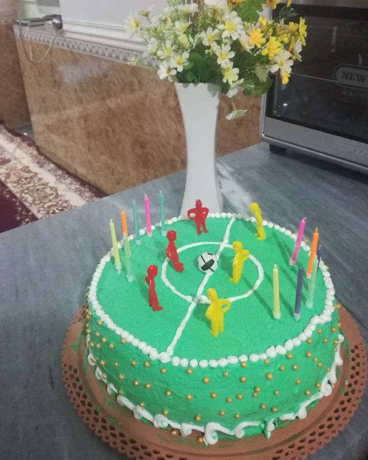 کیک تولد ... عباس جون پسر فوتبالیست
