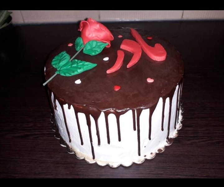 عکس کیک وانیلی با روکش شکلات???