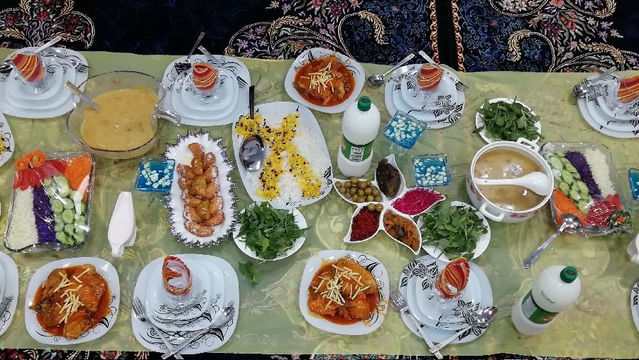 عکس قسمتی ازسفره افطاری شب 13 رمضان، ویژه مهمانان عزیزگ