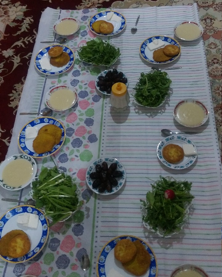افطاری ساده  امادلنشین خونه مادربزرگ 