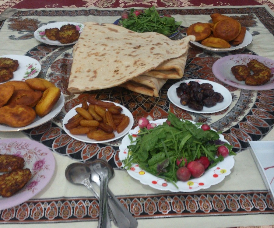 عکس افطار شب بیستم 