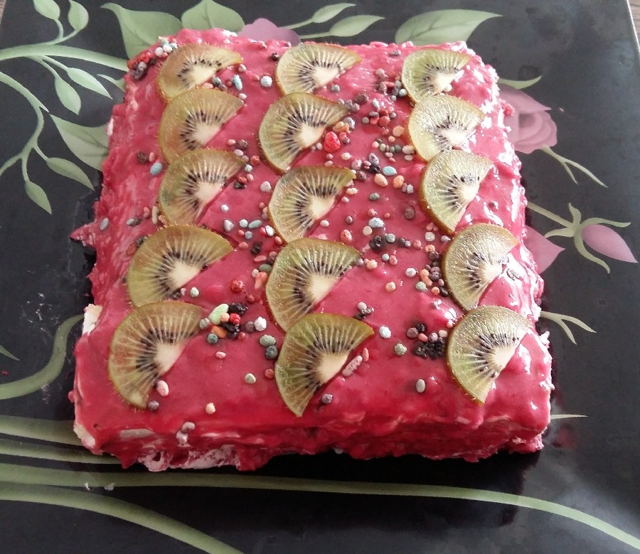 کیک میوه ای با روکش بریلو آلبالویی