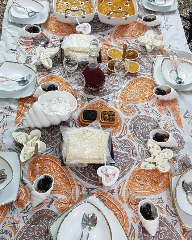 عکس مهمونی افطاری
