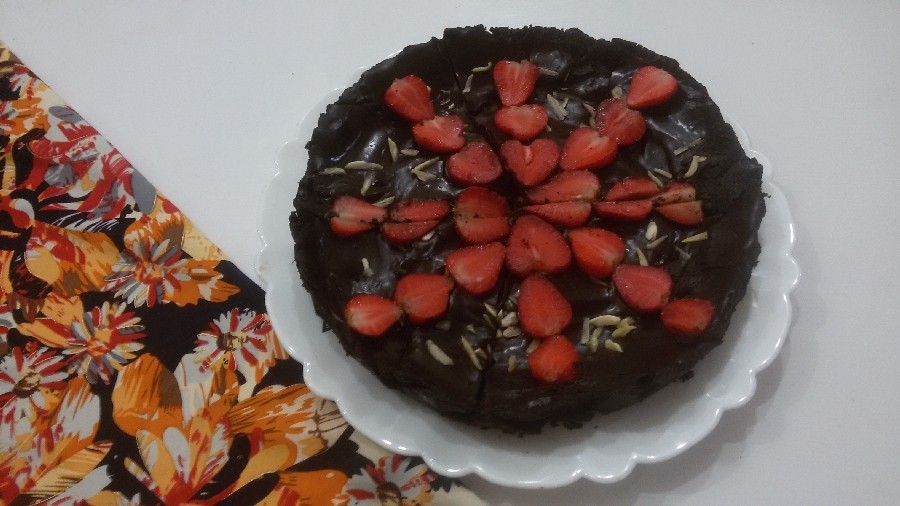 عکس تارت شکلات و توت فرنگی