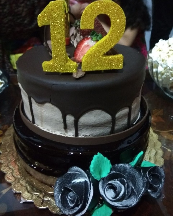 عکس کیک تولد بارویه شکلات