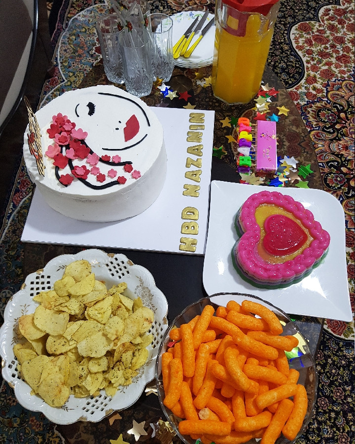 عکس میز خودمونی تولد