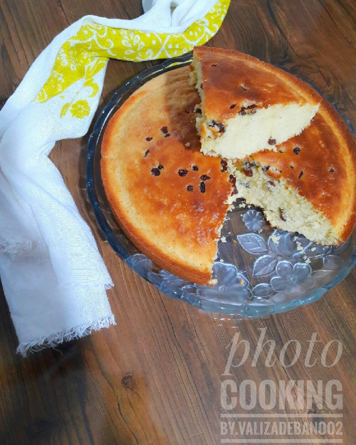 عکس کیک کشمشی ولیزاده