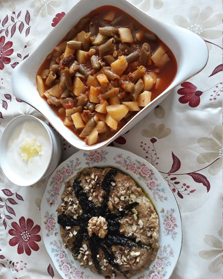 عکس خوراک لوبیا و کشک بادمجان
    لواشک و آلبالو خشک -پفیلا