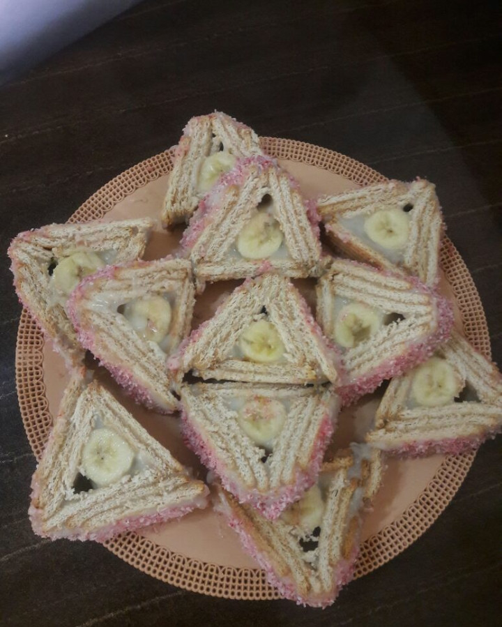 عکس بیسکوییت مثلثی سیمین بانو ?