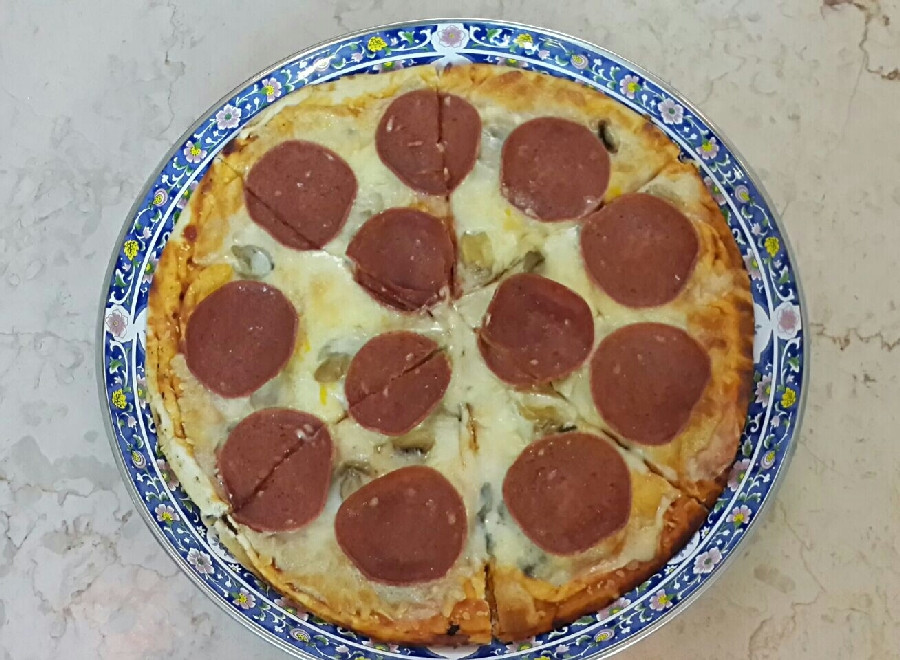 پیتزا پپرونى