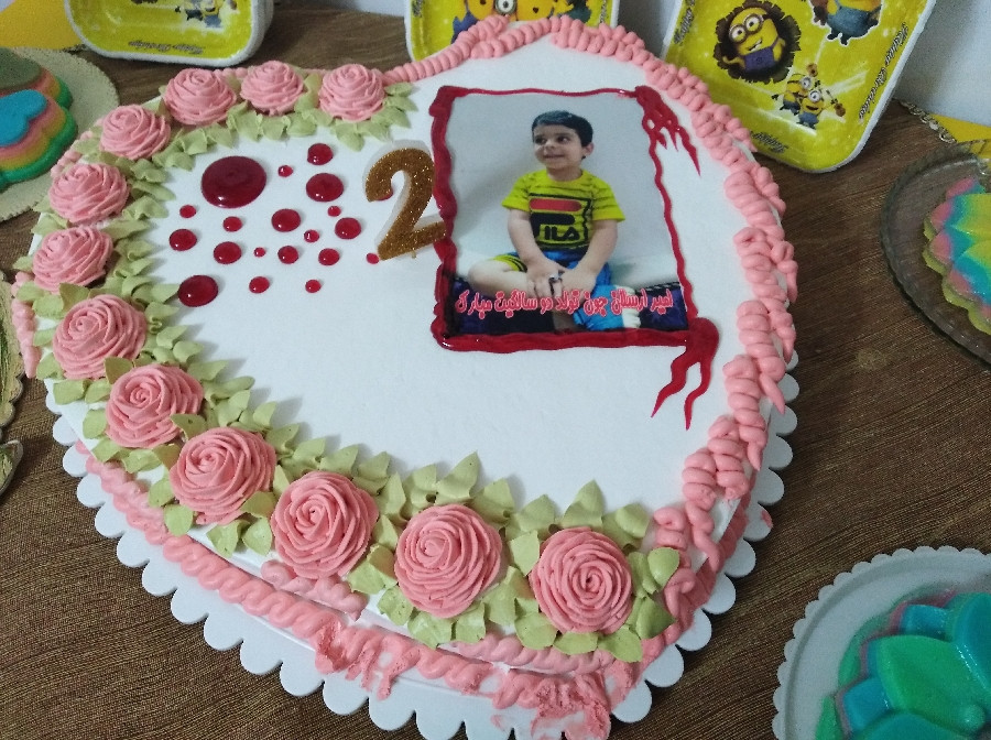 عکس اینم نمای نزدیک کیک