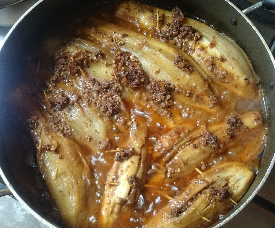 بادنجون شکم پر