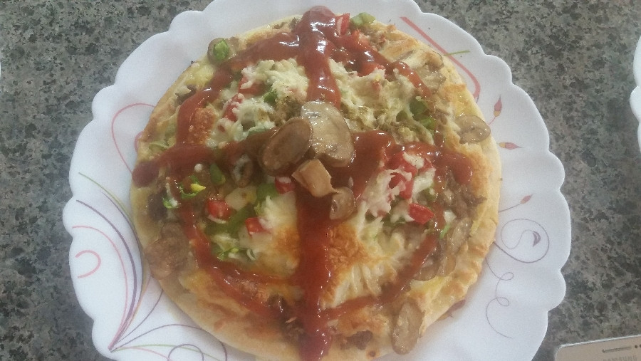 عکس پیتزا قارچ و گوشت 