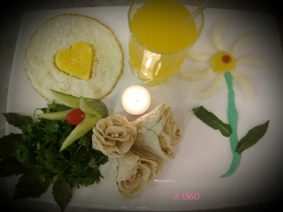 عکس صبحانه امروز (نیمروی قلبی)برای پسر گلم