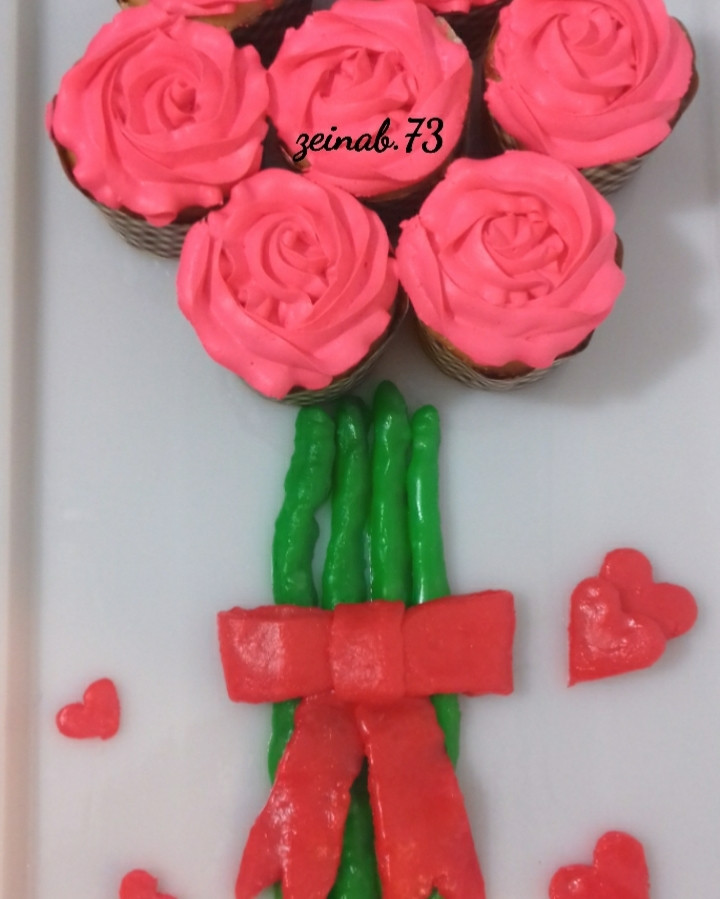 عکس کاپ کیک دسته گل با تزئین خمیر ژلارد