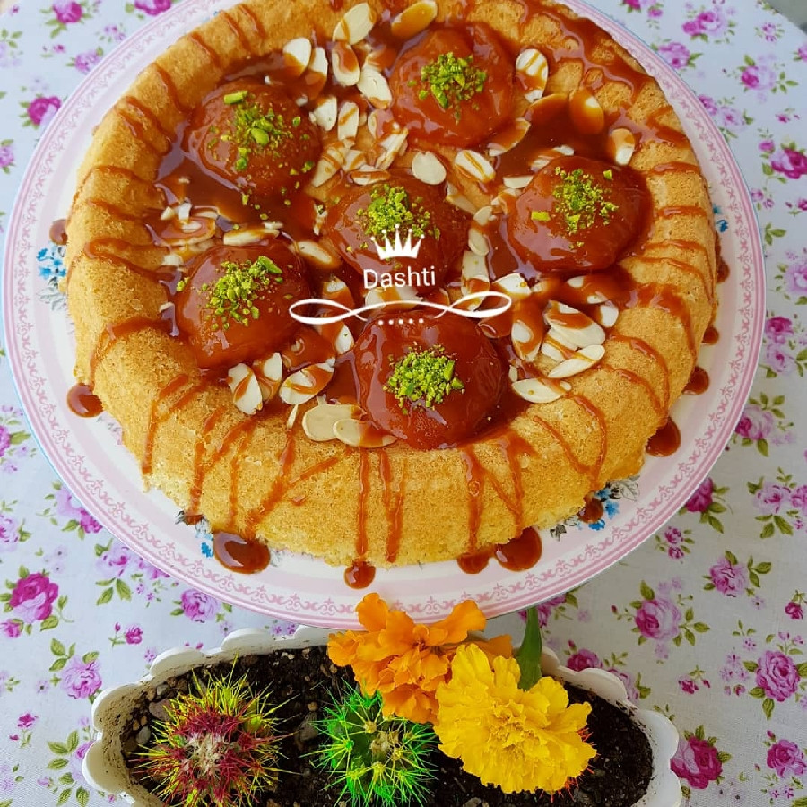 عکس #تارت_کیک_کاراملی_هلو
این کیک رو برای میلاد امام رضا پخته بودم.عیدتون مبارک.