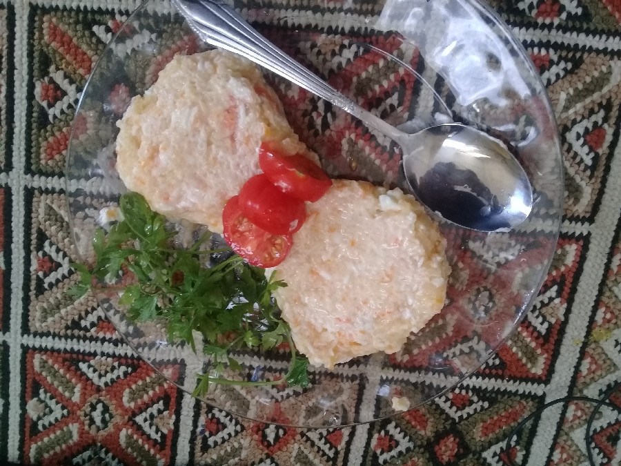 پوره تخم مرغ هویچ سیب زمینی رژیمی من بایک قاشق کوچیک سس