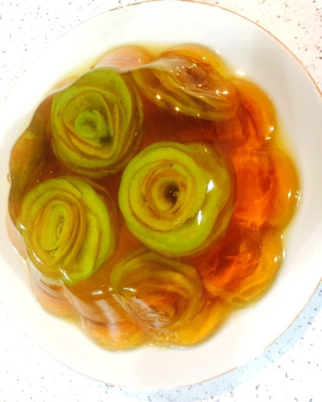 عکس ژله گل رز سیب