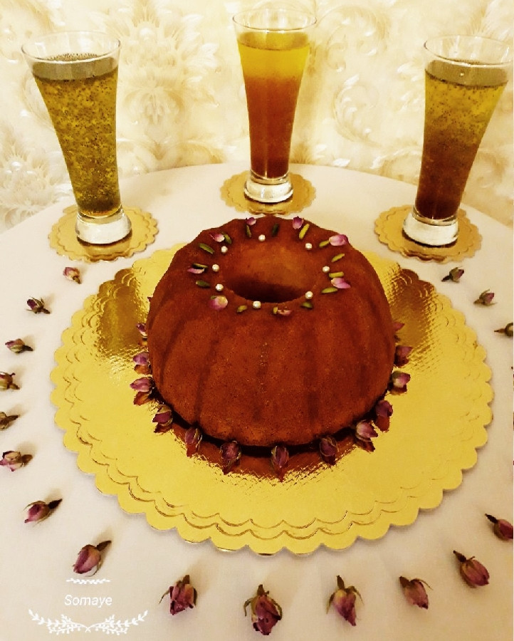 عکس کیک زعفرونی و شربت زعفرونی 