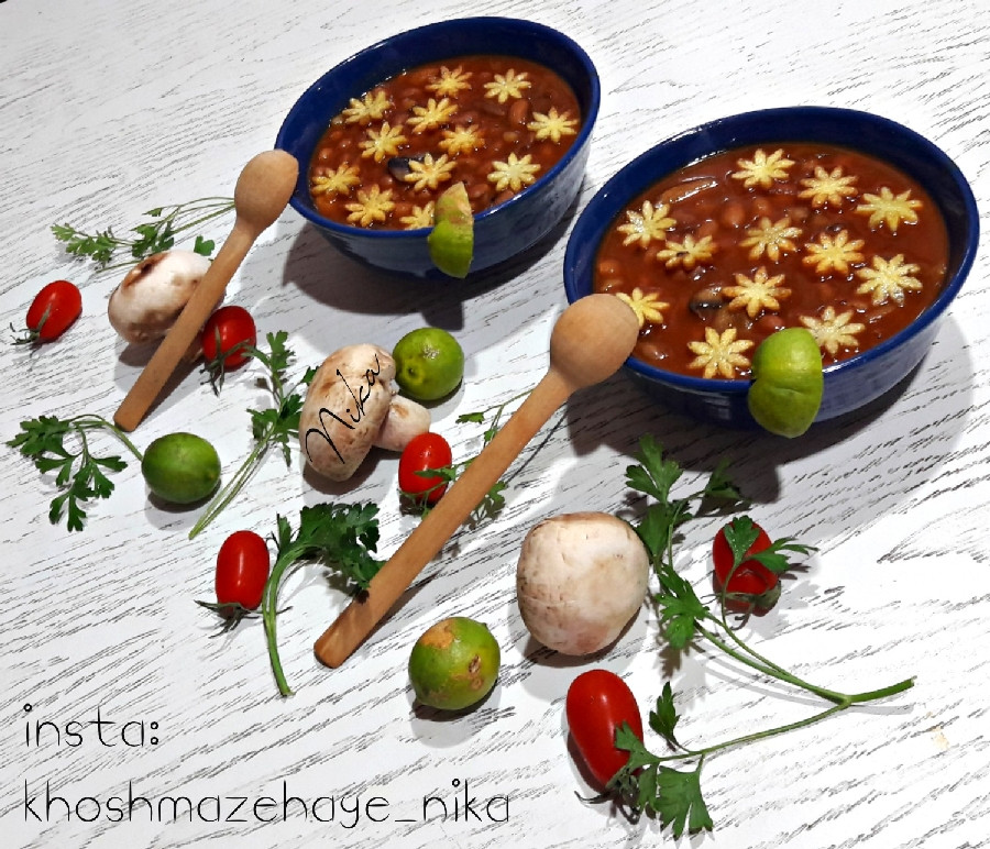 عکس خوراک لوبیا چیتی با قارچ