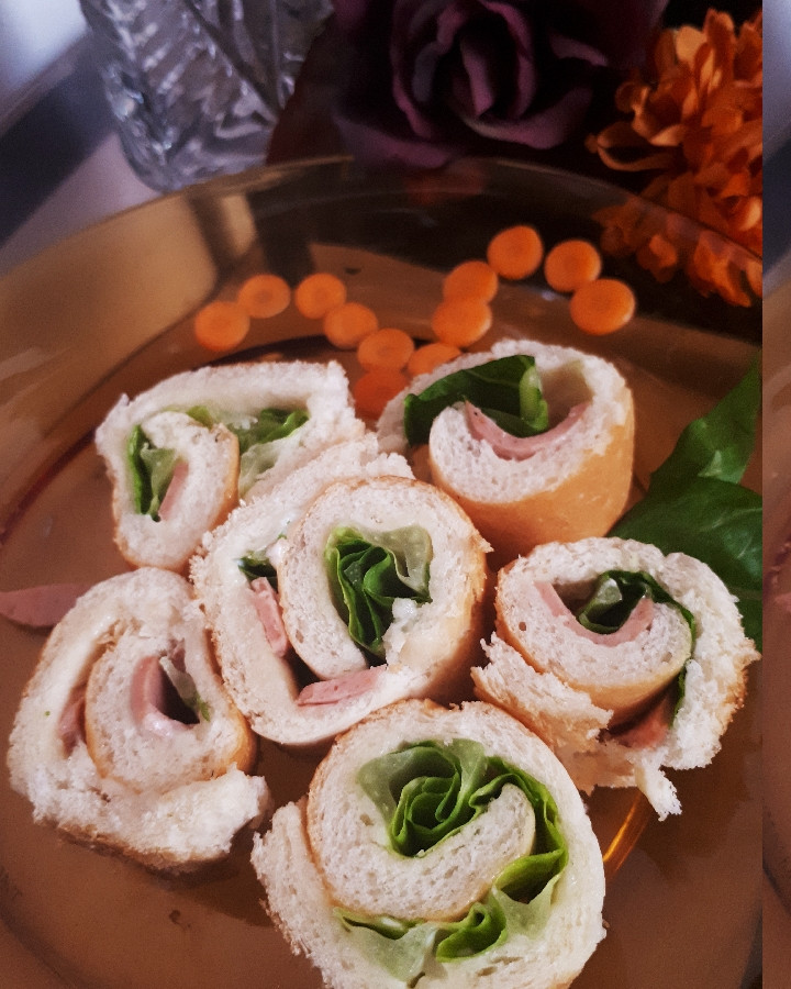 ...مینی ساندویچ ژامبون رولتی فوری...