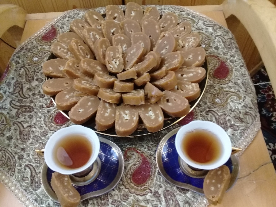 عکس حلوای مغز دار