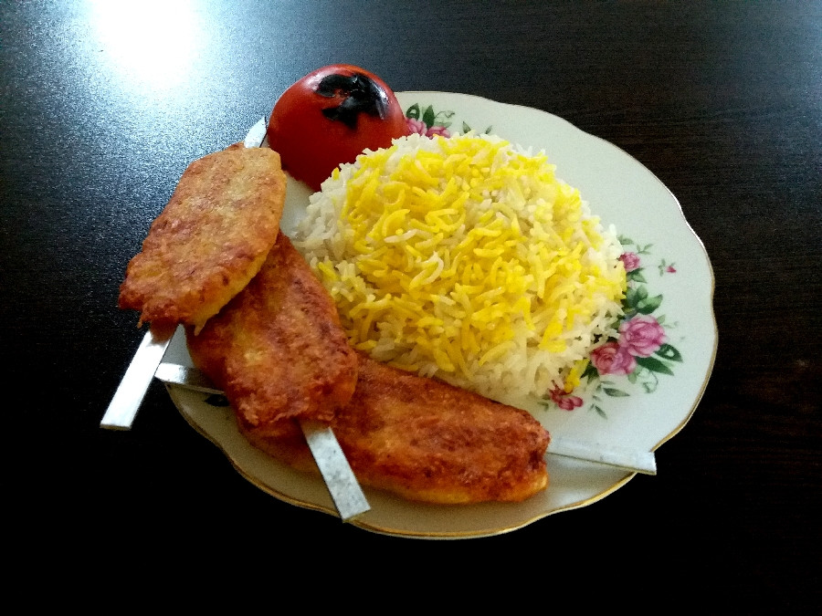 عکس کباب تابه ای مرغ با نان خشک