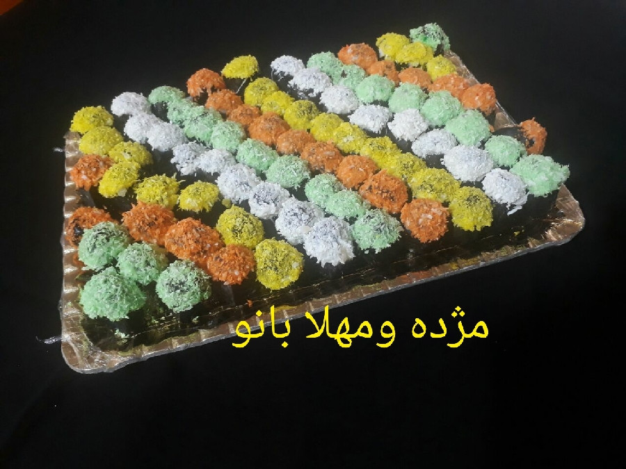 عکس خرما برای شب تاسوعا تزئین کردم با پودر نارگیل