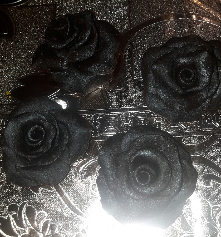 عکس گل رز شکلاتی...با خمیر ژلارد