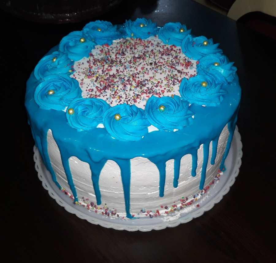 کیک اسفنجی تولد