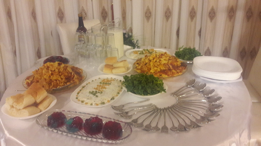 میز شام تولد منو سانیار
