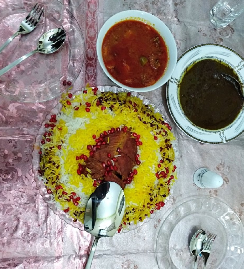عکس زرشک پلو با مرغ و خورش فسنجون