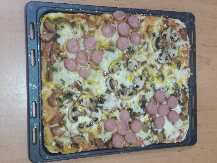 عکس پیتزای من و آقامون پز 