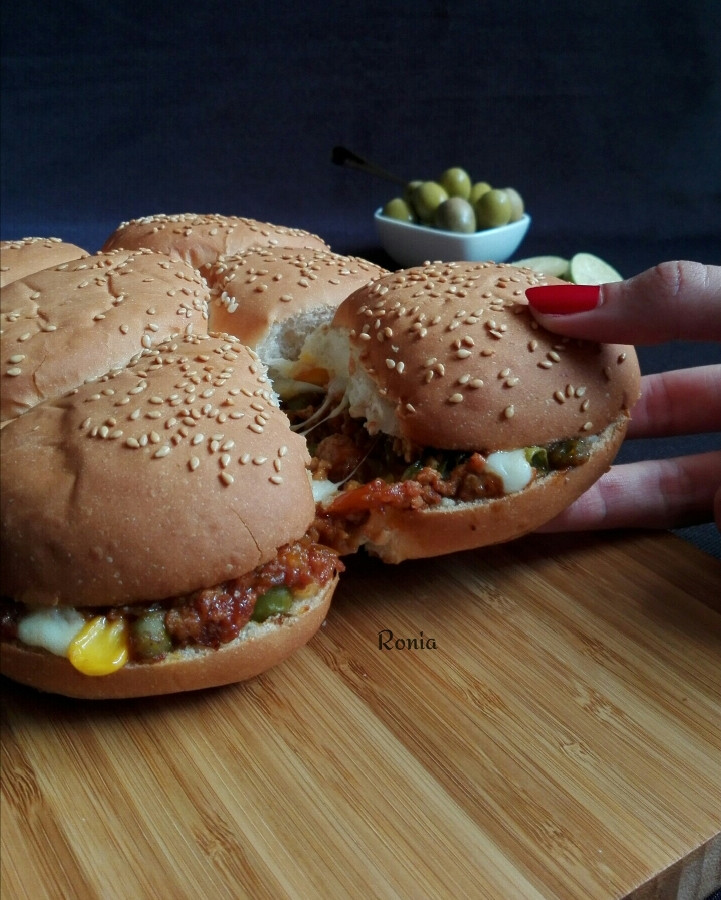 عکس ساندویچ خانگی با گوشت 