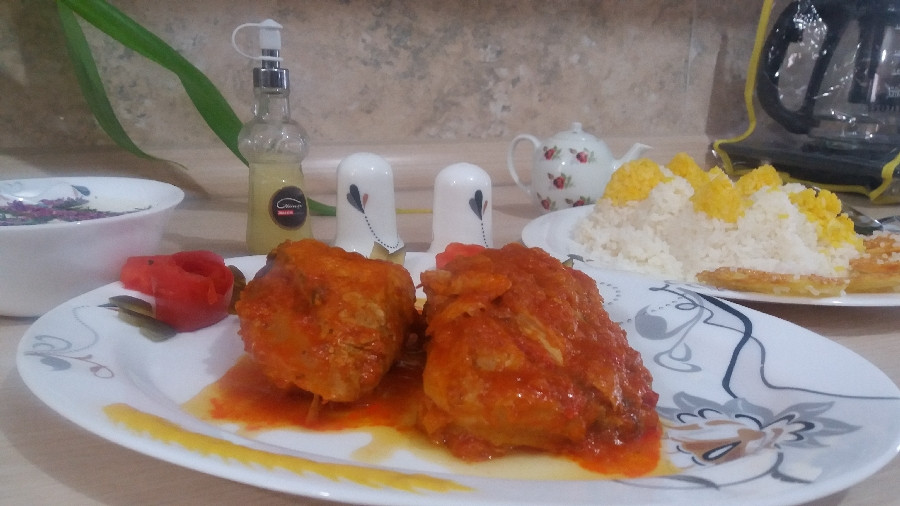 عکس زرشک پلو با مرغ ورق بزنید لطفا