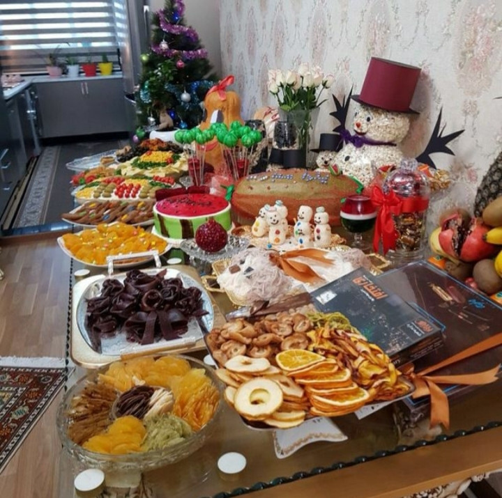 عکس میز شب یلدای پارسال