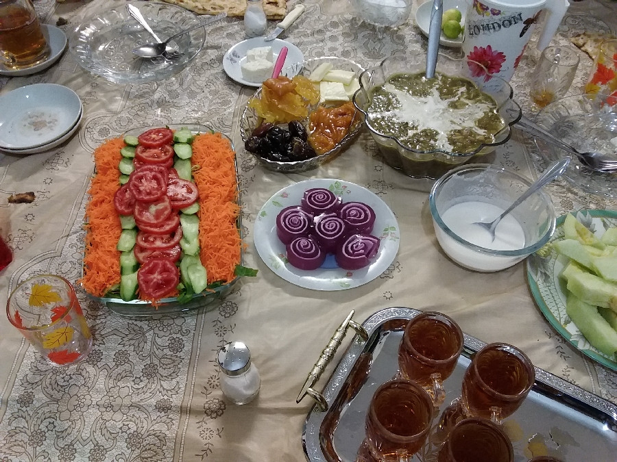عکس ژله رولی و آش رشته ماه رمضان