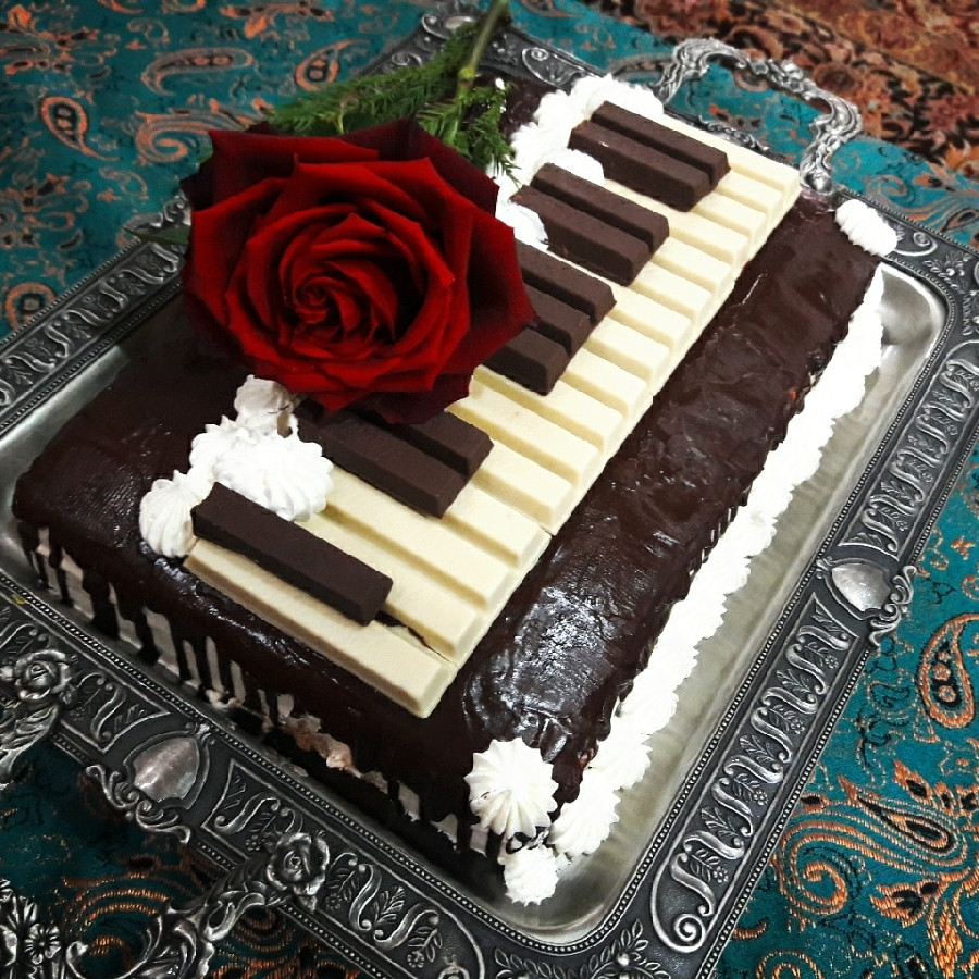کیک پیانو 